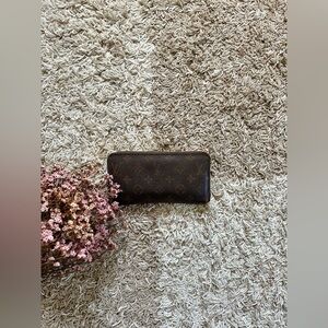 Louis Vuitton Monogram Zippy Wallet Long LV Brown Luxury Designer Made in France